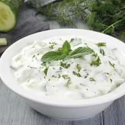 ماست چکیده خیار